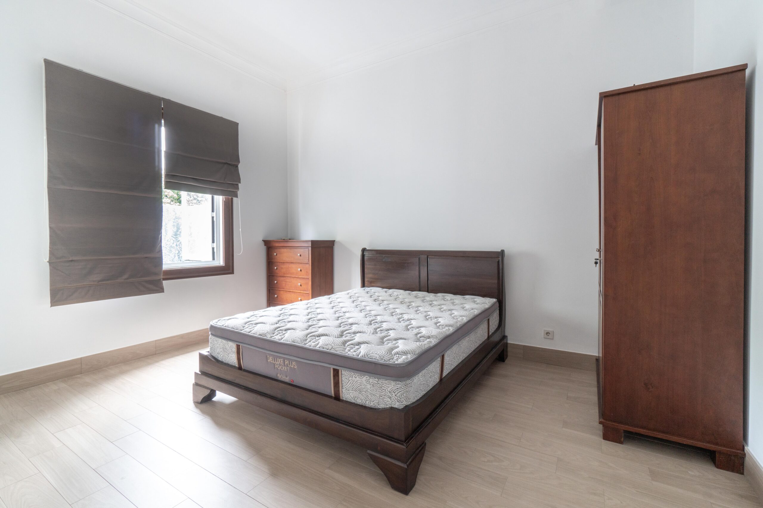 019 - KMG279 - BANGKA XI NO 71 UNIT C - LOLO