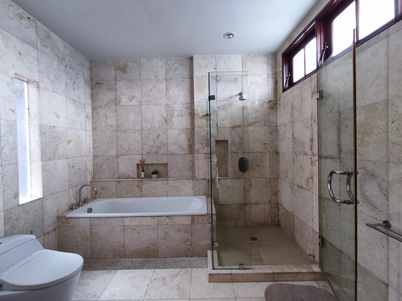 WhatsApp Image 2024-04-05 at 13.09.10 (2)