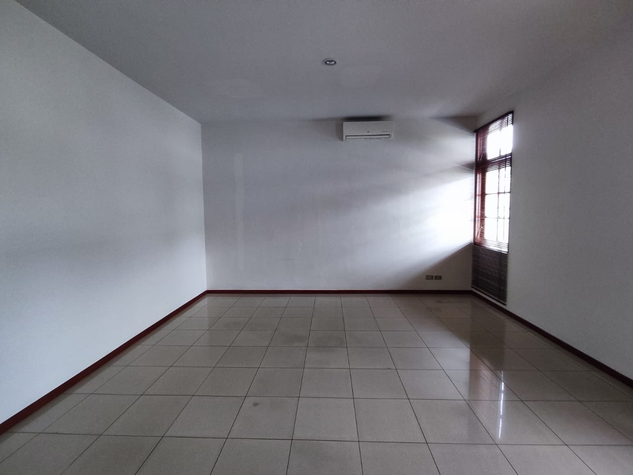 WhatsApp Image 2024-04-05 at 13.09.11 (2)