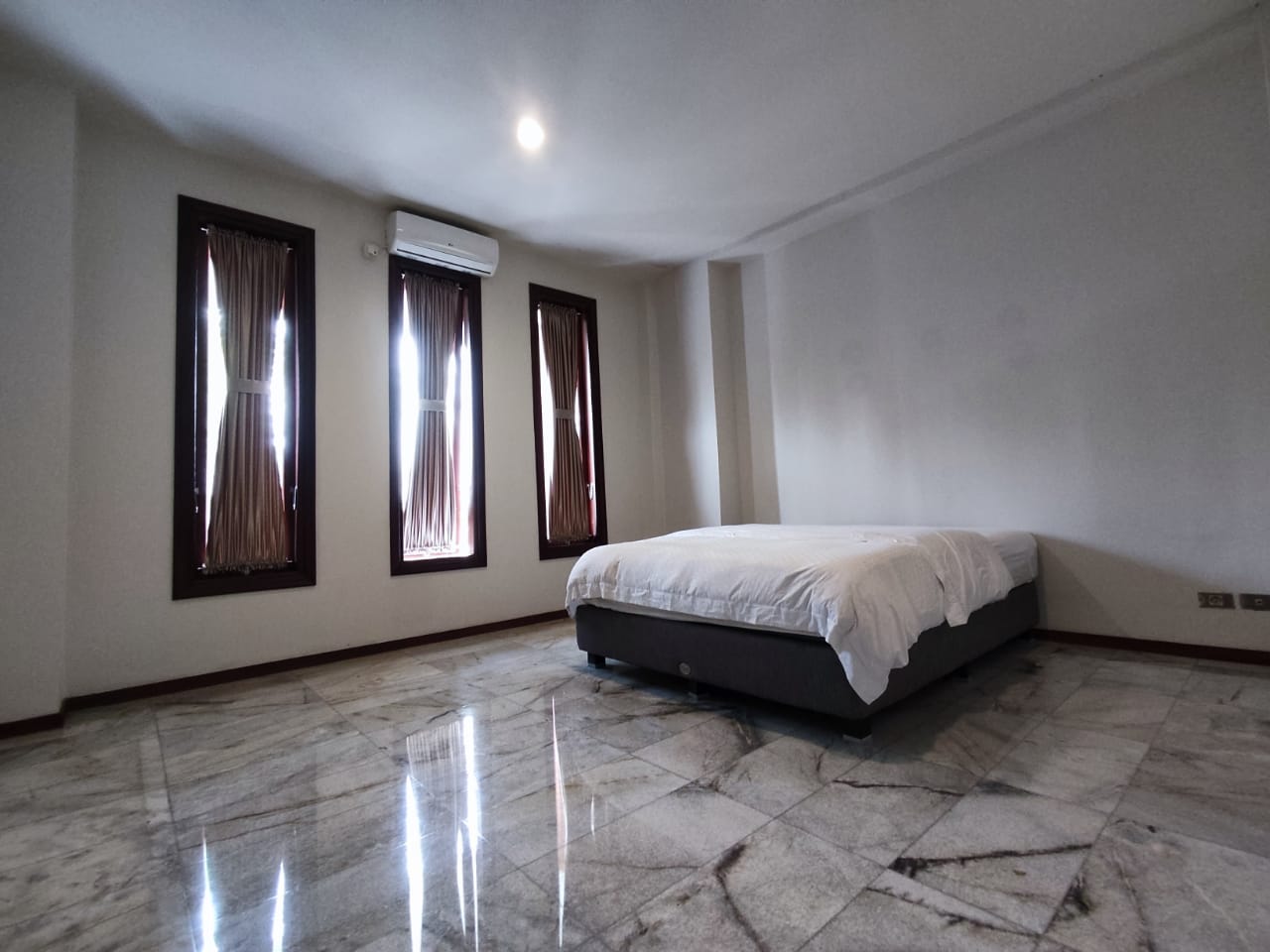 WhatsApp Image 2024-04-05 at 13.09.13