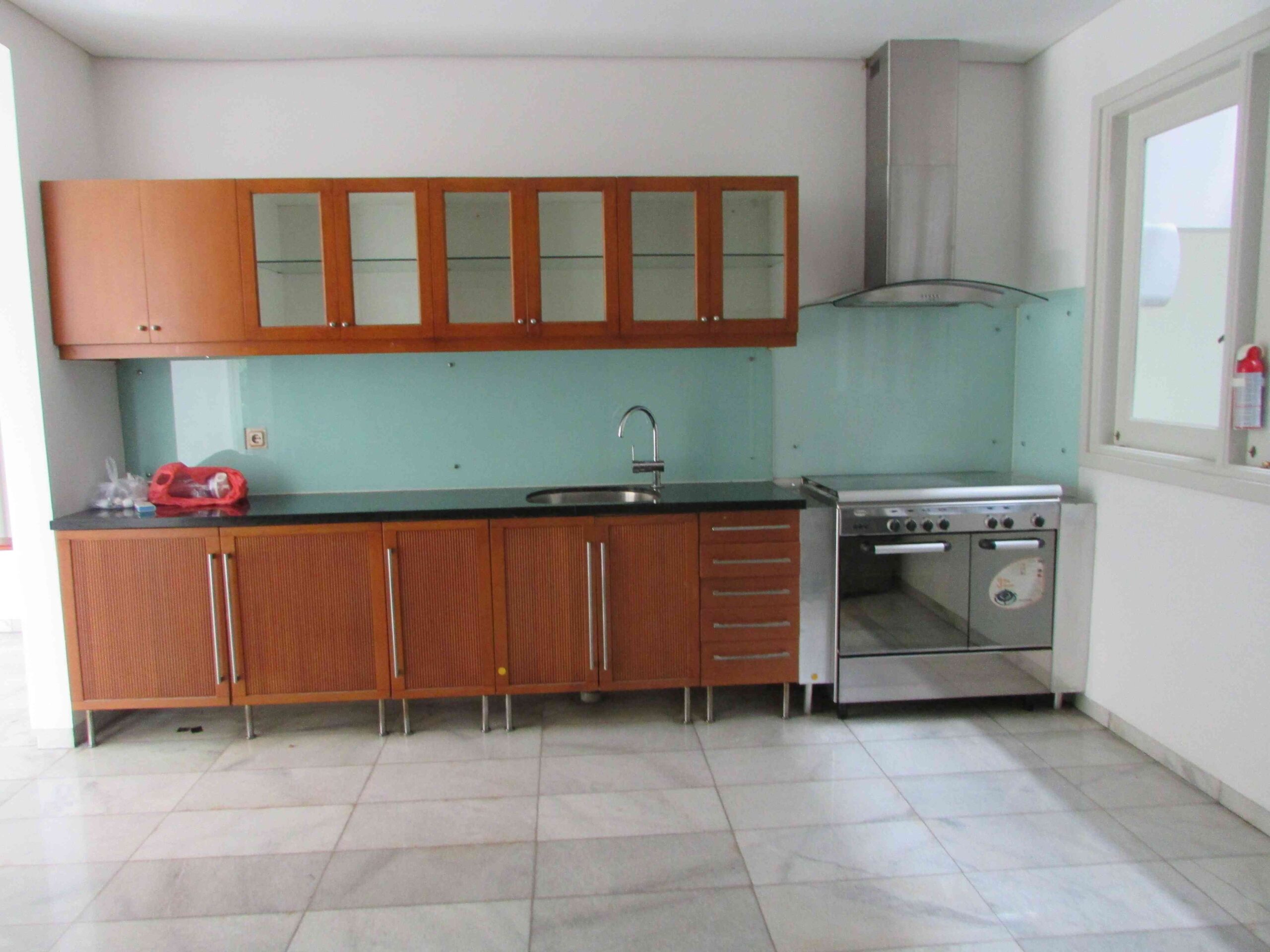 e5b2e32e-11e1-41d4-8981-b6d2386b1958