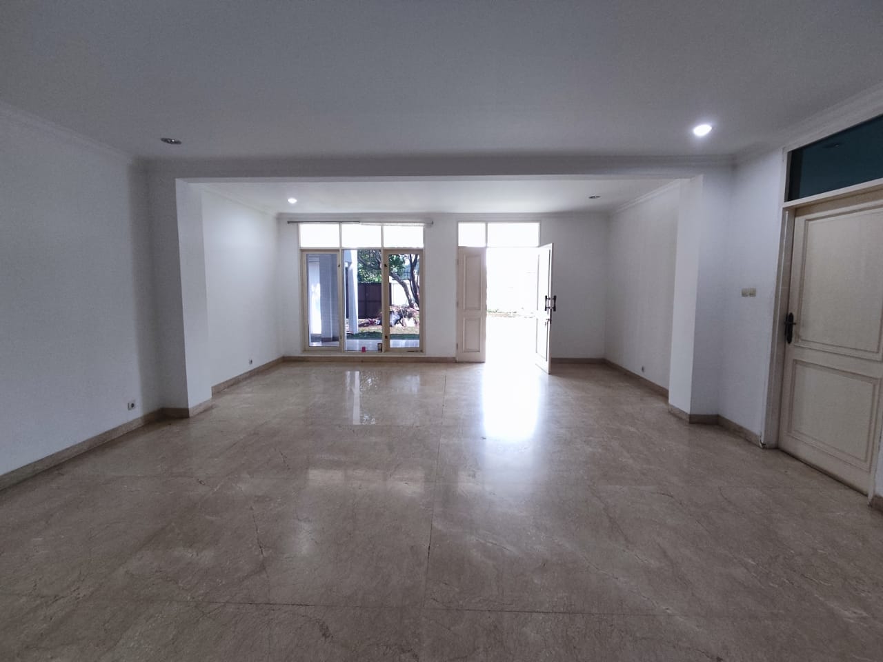 443e6c84-2abe-4b4e-8b3d-ea534236f42b