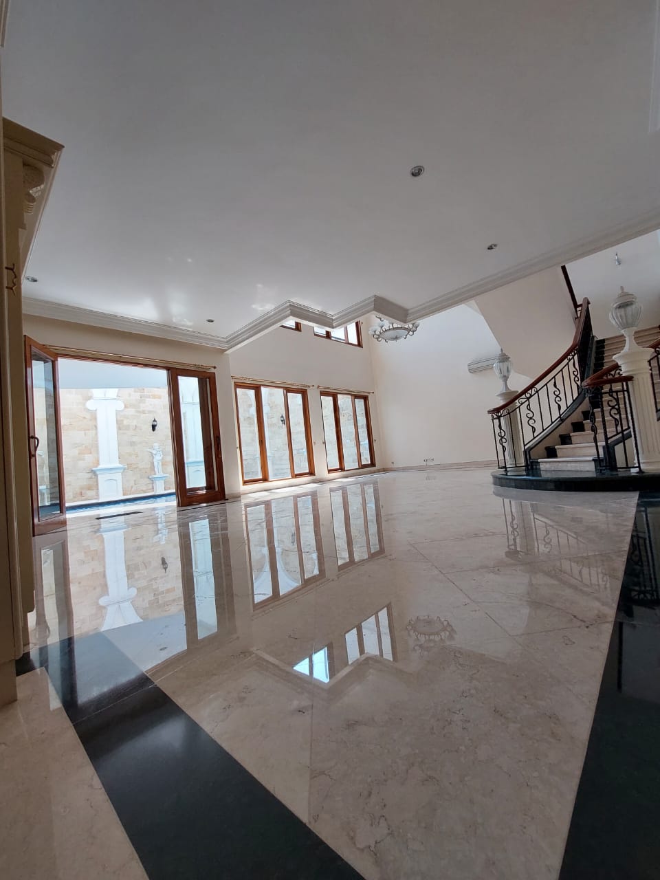 f8d703d0-f1fb-4597-8640-ea88c28c71a7