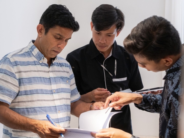 housing agent in Indonesia helping expats find homes untuk pindah rumah ke jakarta