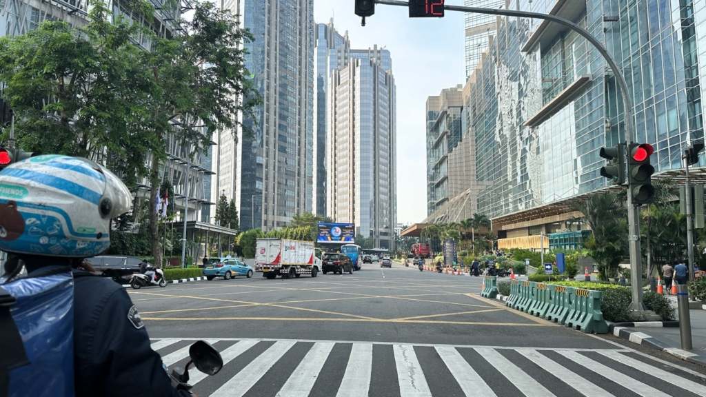 housing agent in Indonesia assisting expats with home search